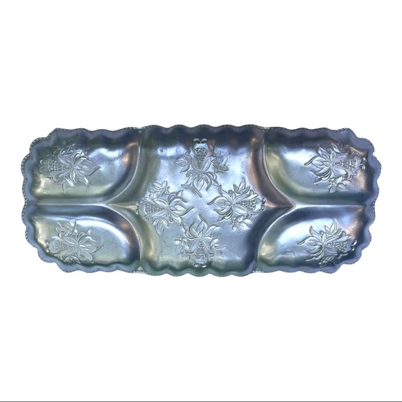 VINTAGE MCM Aluminum decorative serving/relish 5 part tray crimped edge 18 x 7” - Picture 2 of 6